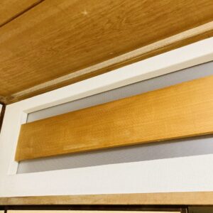 欄間をプラダンで塞いだ写真