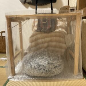 机にプチプチを貼った写真